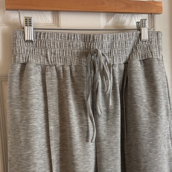 Wide-Leg Drawstring Sweatpants - Light Gray - Picture 2 of 5
